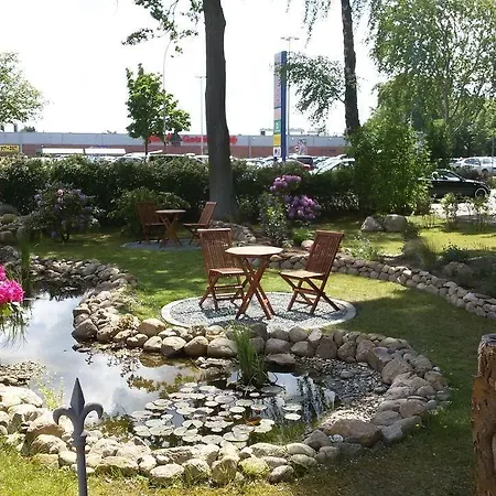 Konukevi Arnimsruh Garni 3*